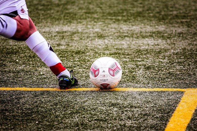 他也始终谨 他也始终谨